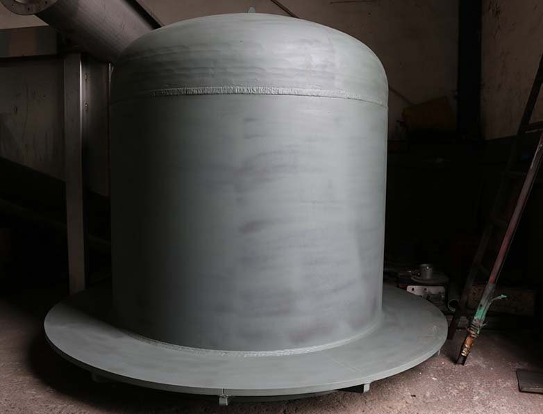 Imagem de caldeira feita pela usinagem da TSB Metalúrgica em Londrina